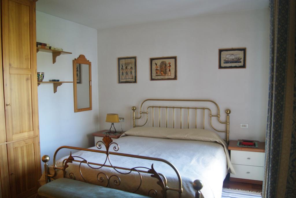 Villa Elena Manerba del Garda Pokój zdjęcie
